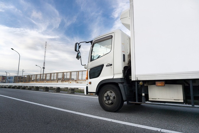 覚えておきたい！4トントラックを運転するコツ