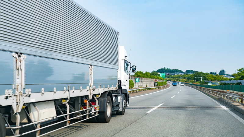 トラックドライバーになるなら4トントラックからがおすすめ！